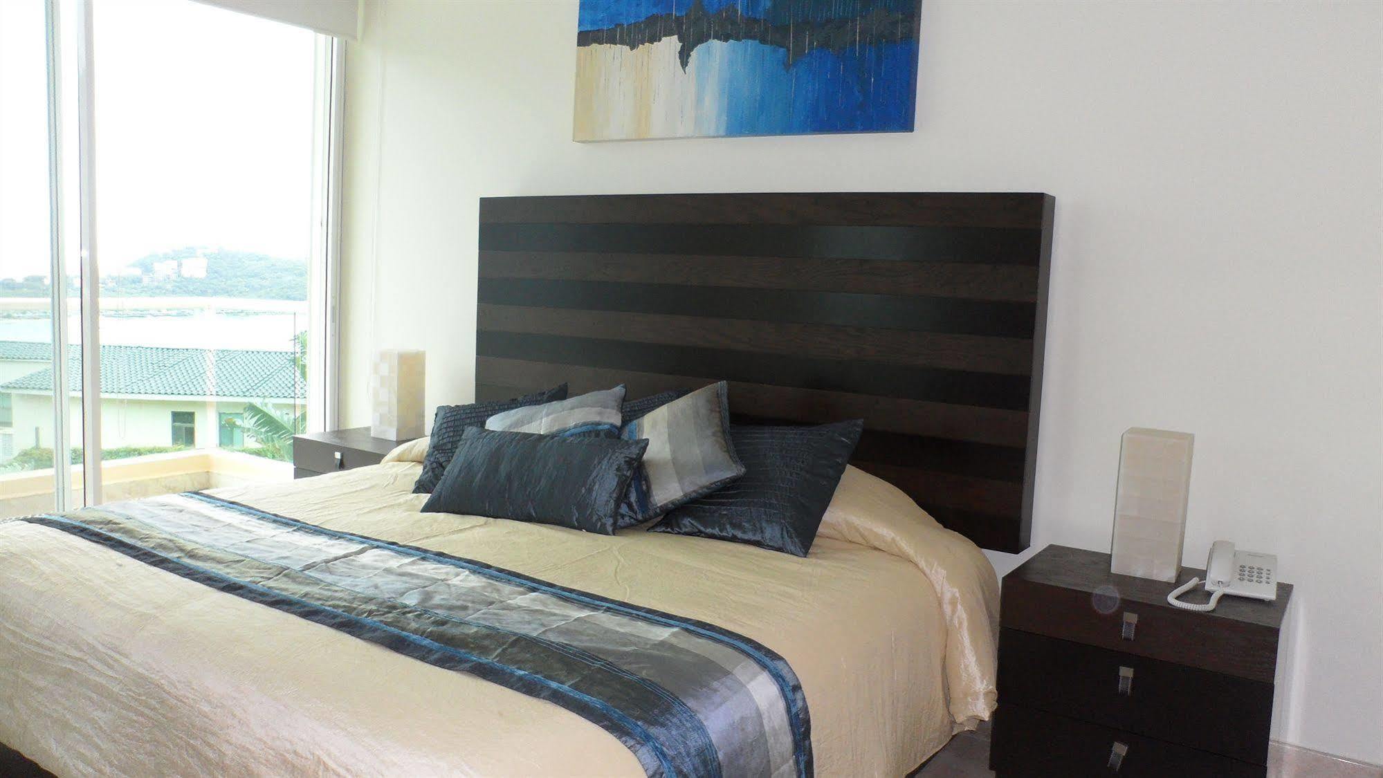B Pichilingue Rooms & Beach Club Акапулко Екстериор снимка