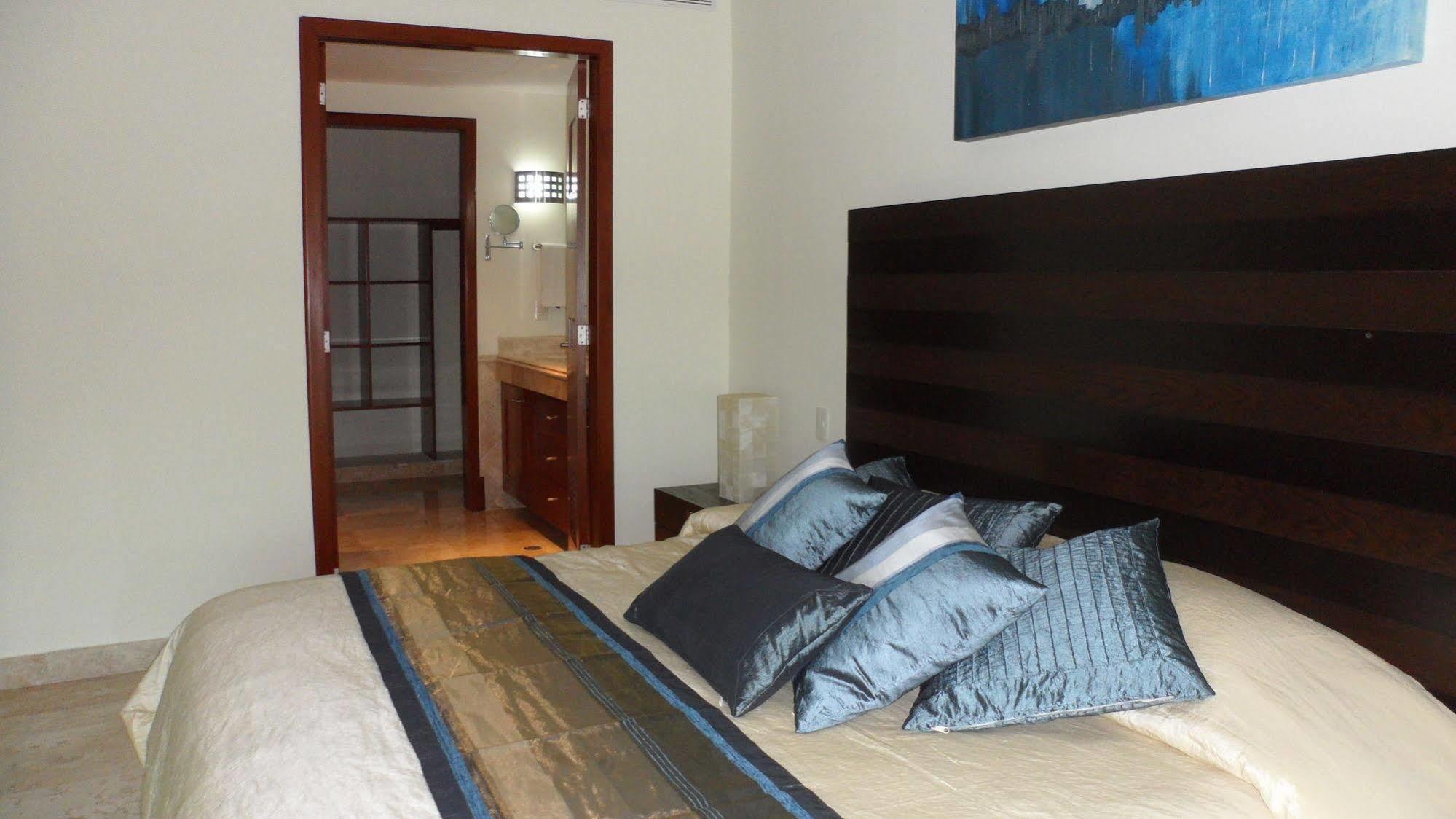 B Pichilingue Rooms & Beach Club Акапулко Екстериор снимка